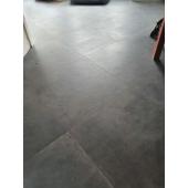 retifikalt elcsiszolt grafit greslap fagyallo terasz modern minimal jarolap padlolap padloburkolat nappali beton retifikalt.jpg